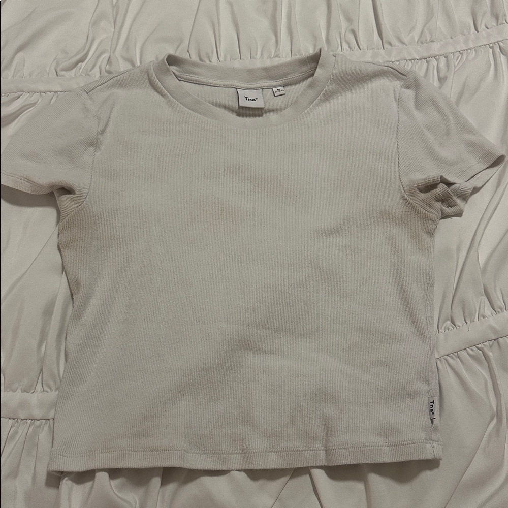 Aritzia TNA White Ribbed Short Sleeve T-Shirt